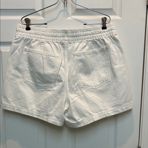 3/$15! Universal Thread Women's Shorts - Picture 2 of 4